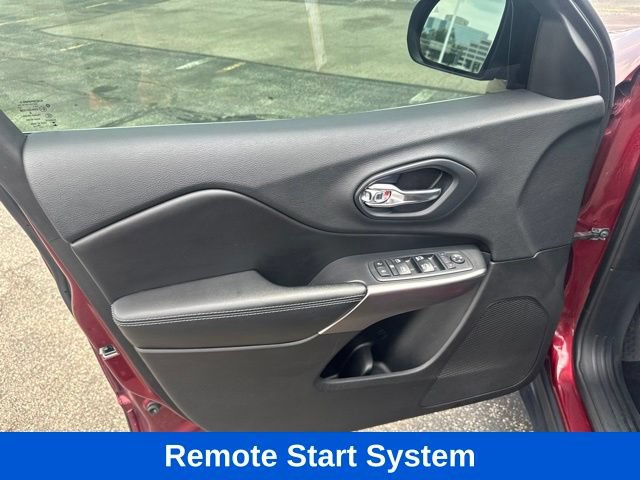 Used 2019 Jeep Cherokee Latitude Plus w/ Comfort/Convenience Group AWD/4WD image 10