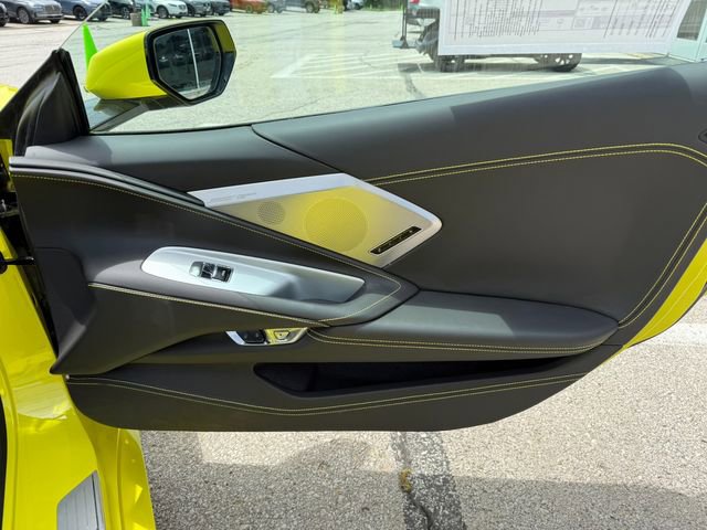 Used 2021 Chevrolet Corvette Stingray w/ Z51 Performance Package image 12