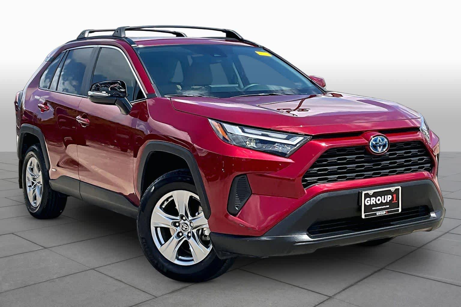 Used 2024 Toyota RAV4 XLE w/ Convenience Package AWD/4WD image 3