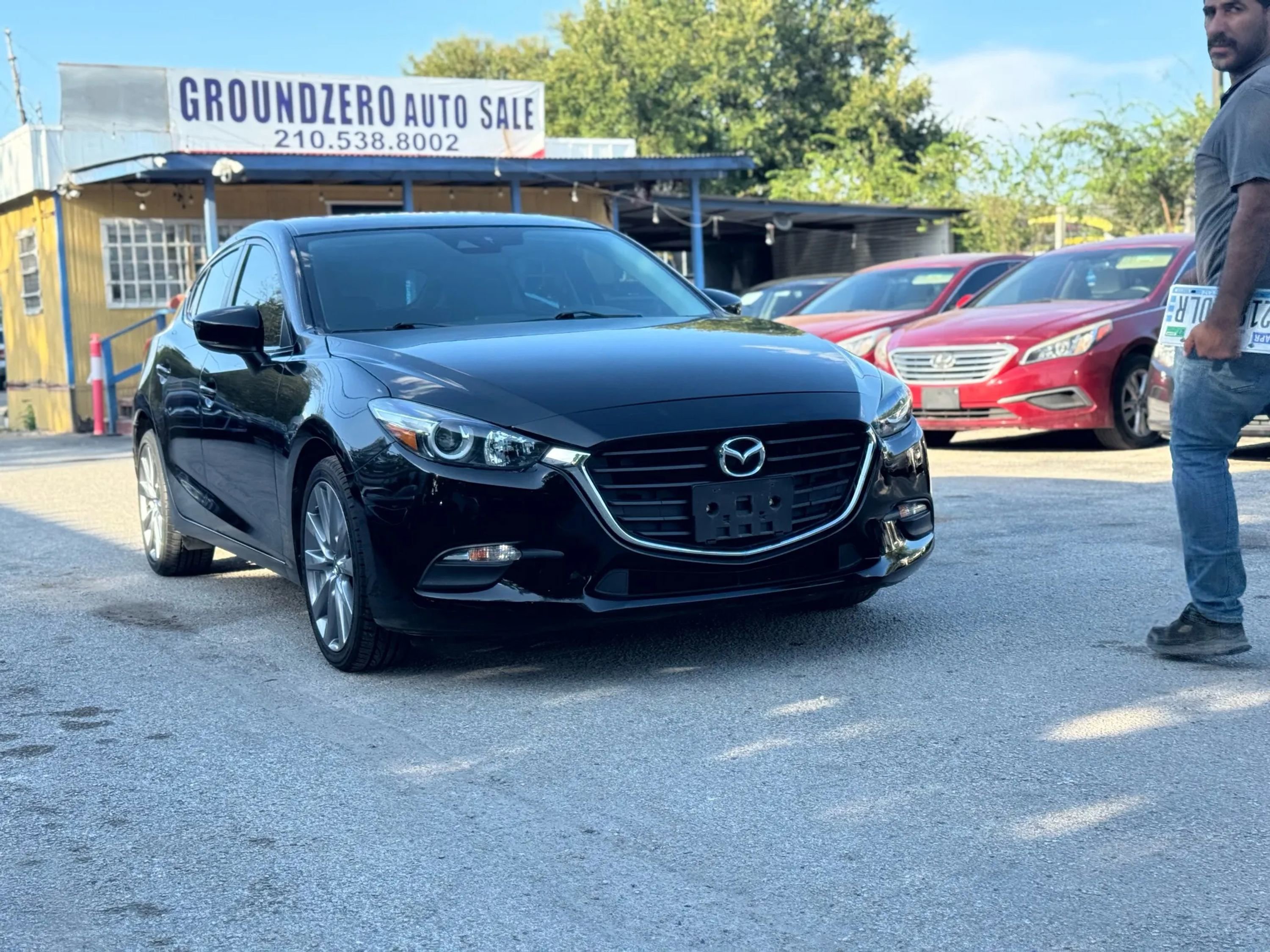 Used 2018 MAZDA MAZDA3 Touring image 4