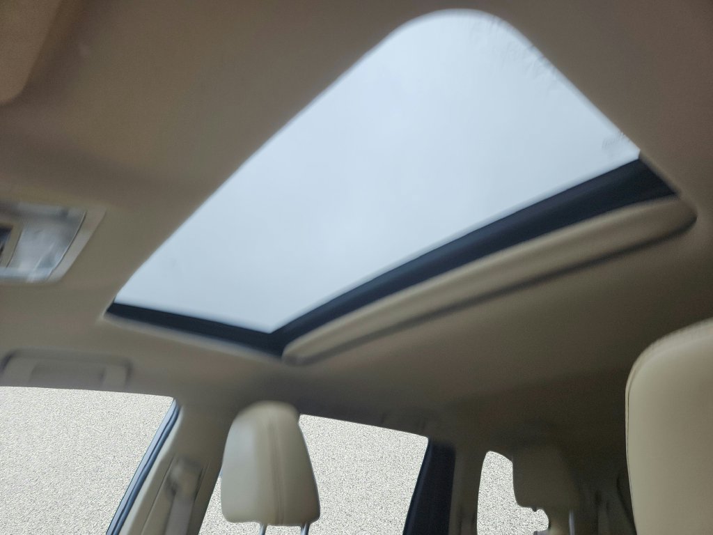 Used 2019 Toyota Highlander Limited AWD/4WD image 11