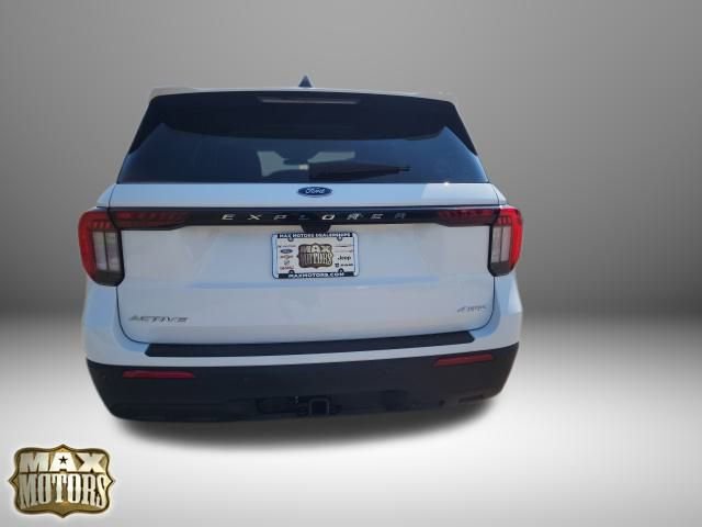 Used 2025 Ford Explorer Active image 9