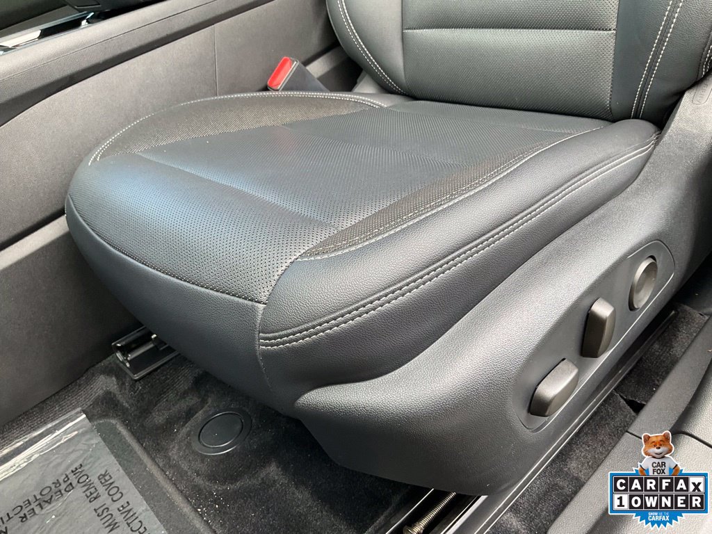 Used 2024 Chevrolet Blazer EV LT AWD/4WD image 17