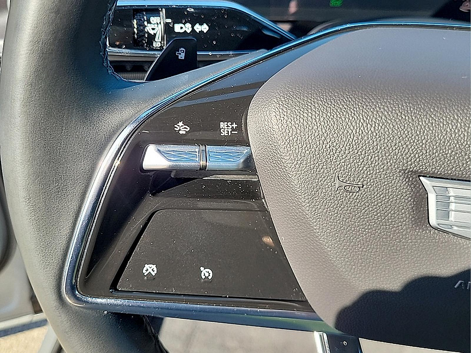 Certified 2024 Cadillac Lyriq Tech AWD/4WD image 18