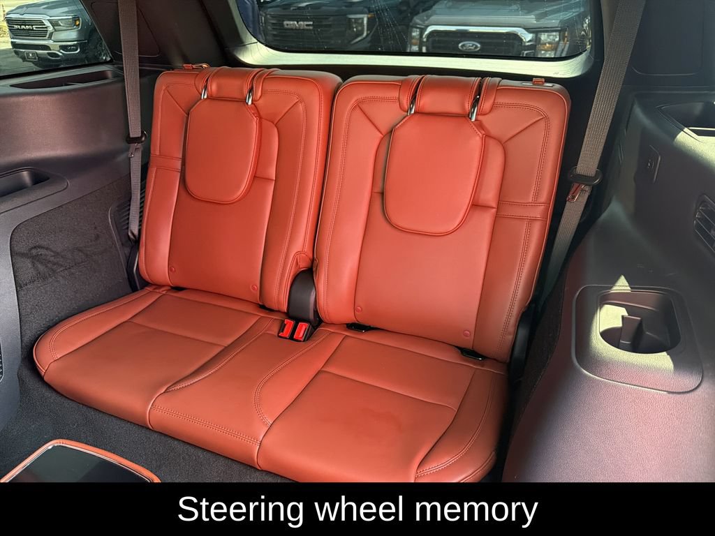 Used 2026 Lincoln Aviator Reserve AWD/4WD image 14