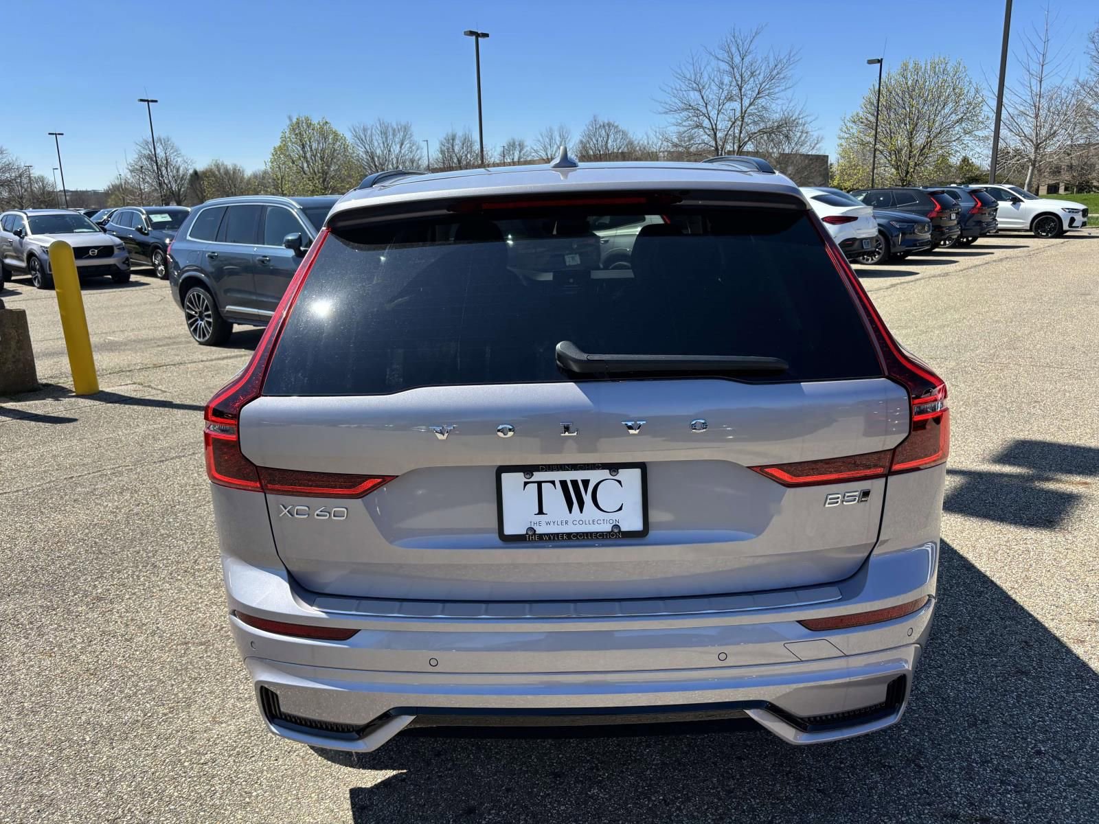 New 2026 Volvo XC60 B5 Plus AWD/4WD image 6