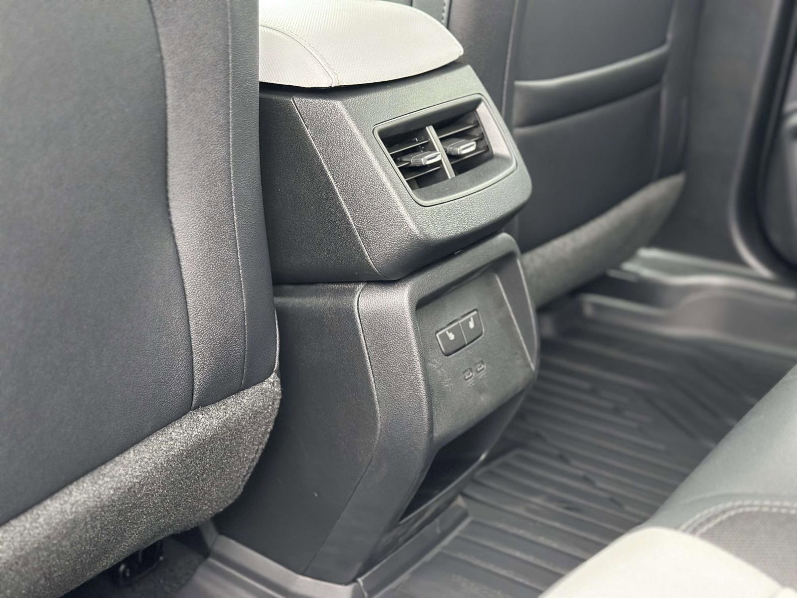 New 2026 Chevrolet Equinox EV LT image 9