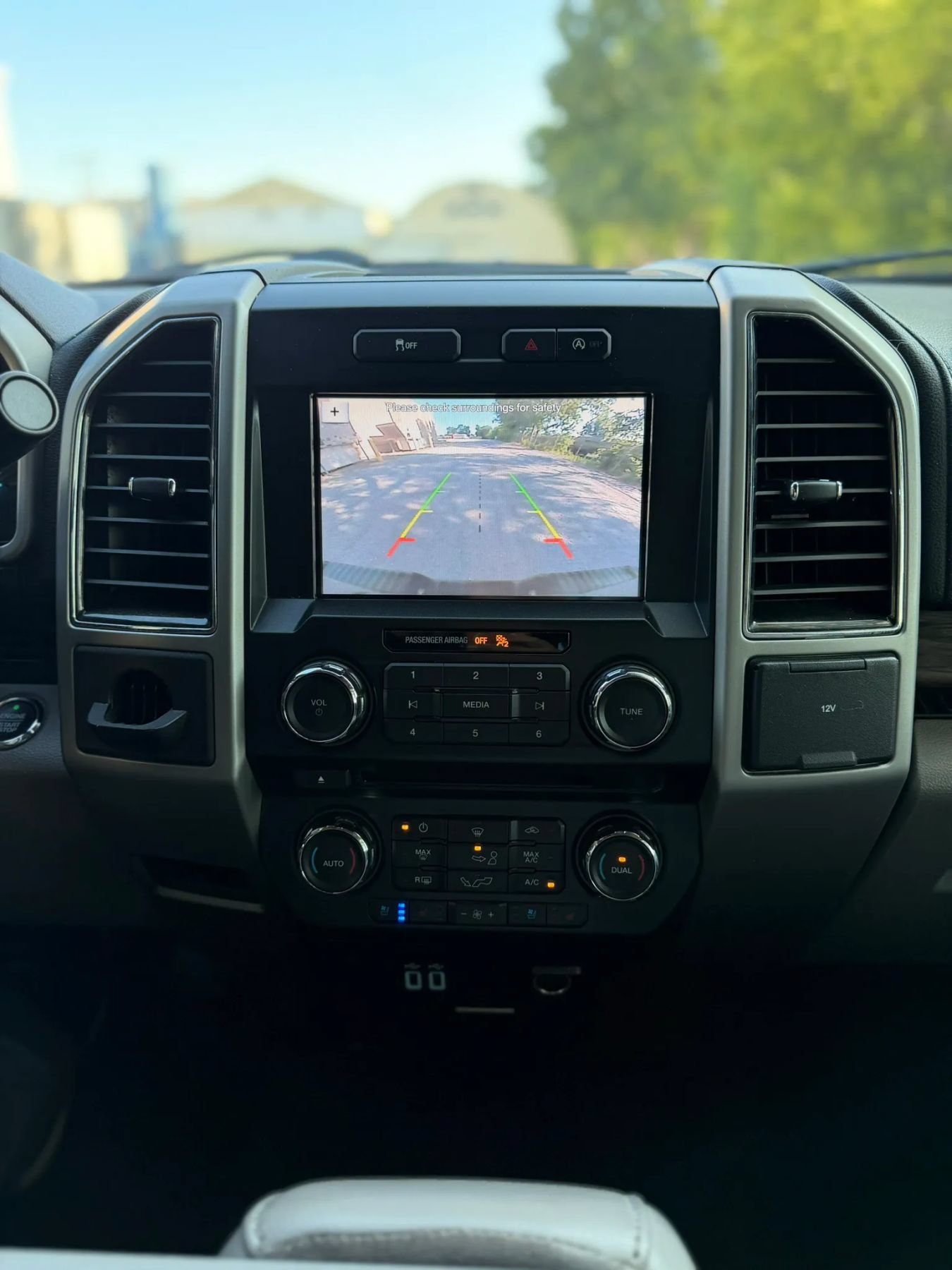 Used 2018 Ford F150 Lariat RWD image 14