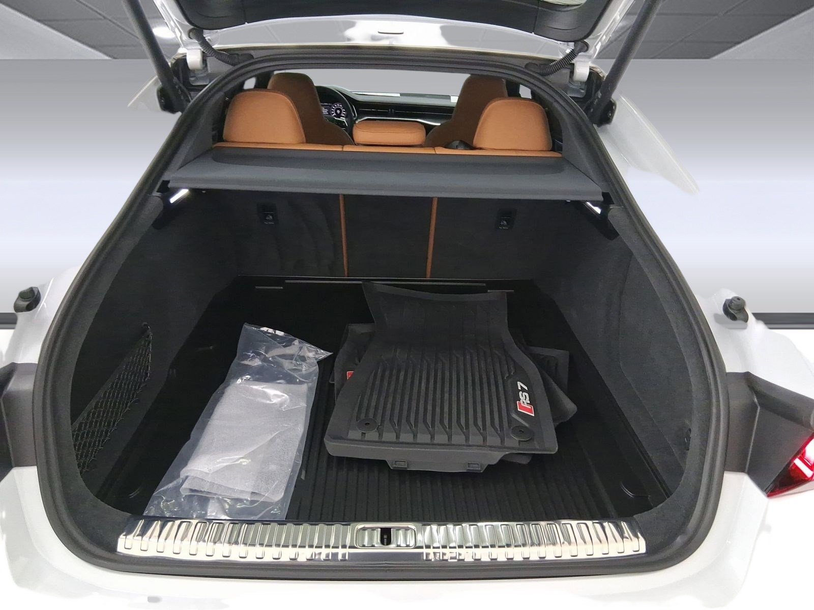 Used 2025 Audi RS 7 Performance image 29