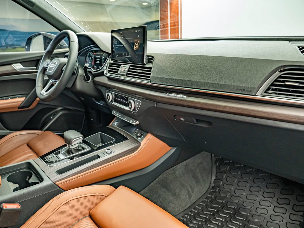Used 2024 Audi Q5 2.0T Premium Plus AWD/4WD image 37