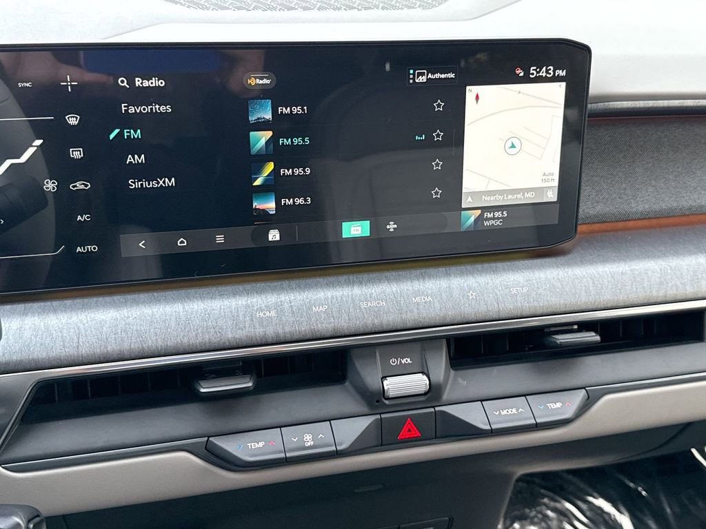 Used 2024 Kia EV9 Land image 12