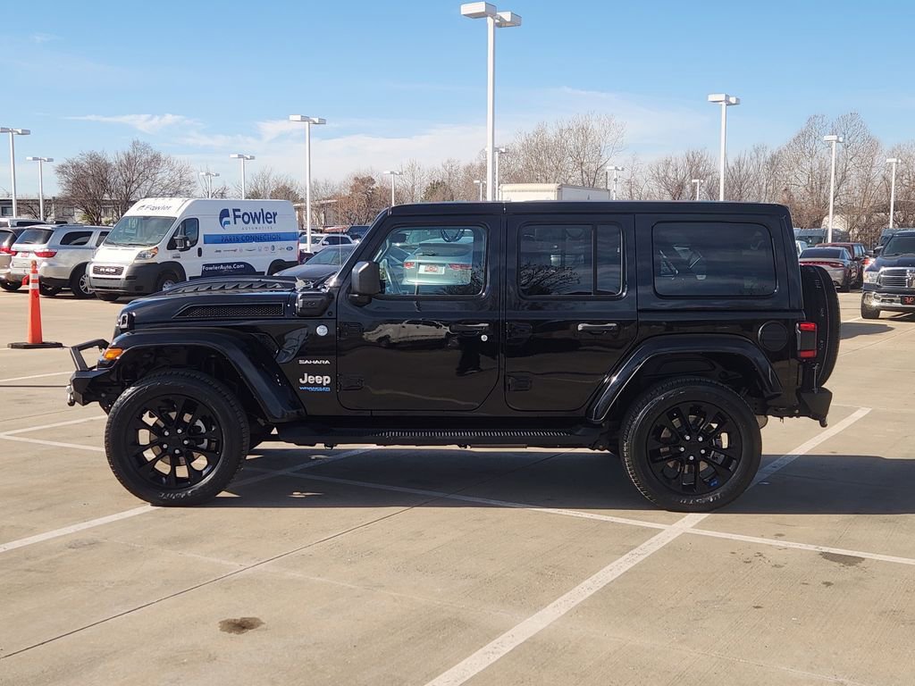 Used 2022 Jeep Wrangler Unlimited Sahara w/ Cold Weather Group image 4