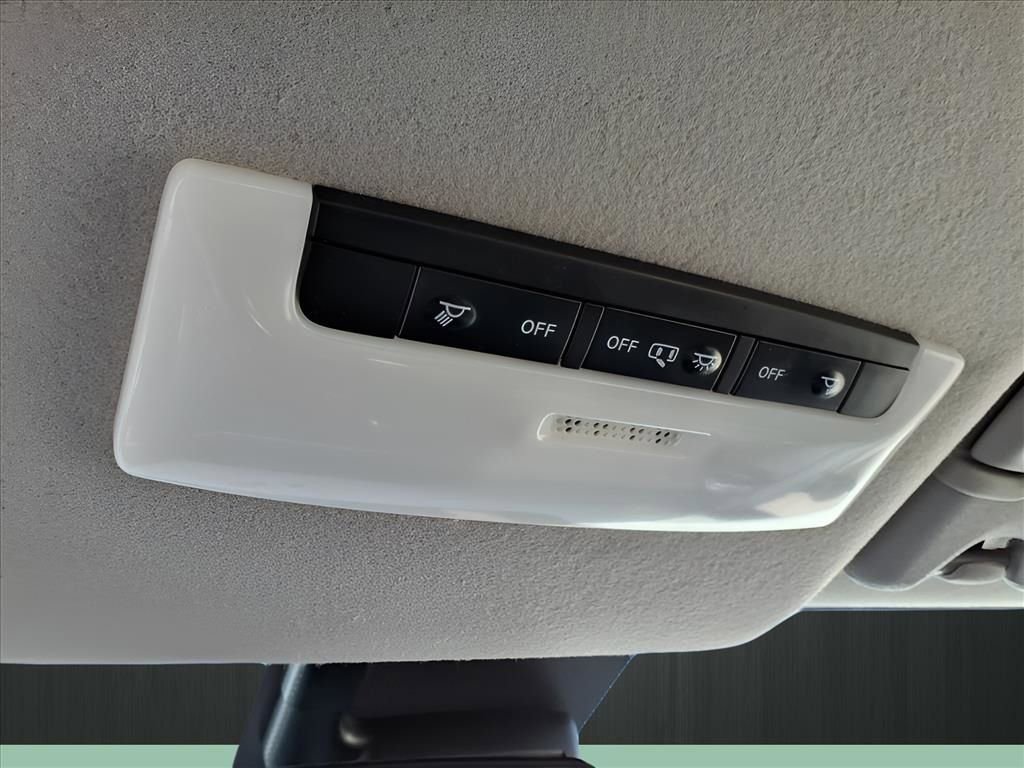 Used 2022 Nissan Versa S image 25