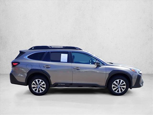 Used 2023 Subaru Outback Premium AWD/4WD image 5