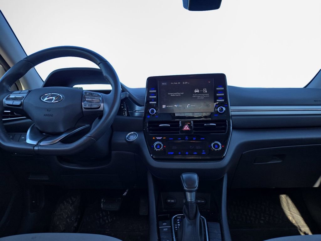 Used 2022 Hyundai Ioniq SE image 22