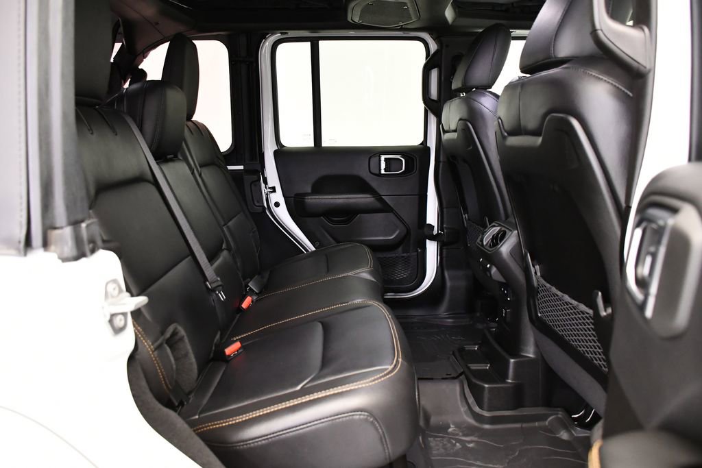 Used 2025 Jeep Wrangler Sahara image 48