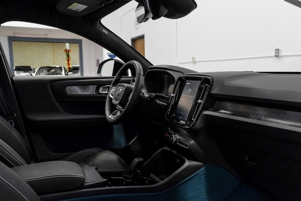 Used 2023 Volvo C40 P8 Recharge Ultimate image 29