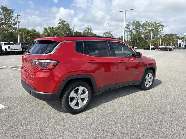 Used 2020 Jeep Compass Latitude FWD image 3