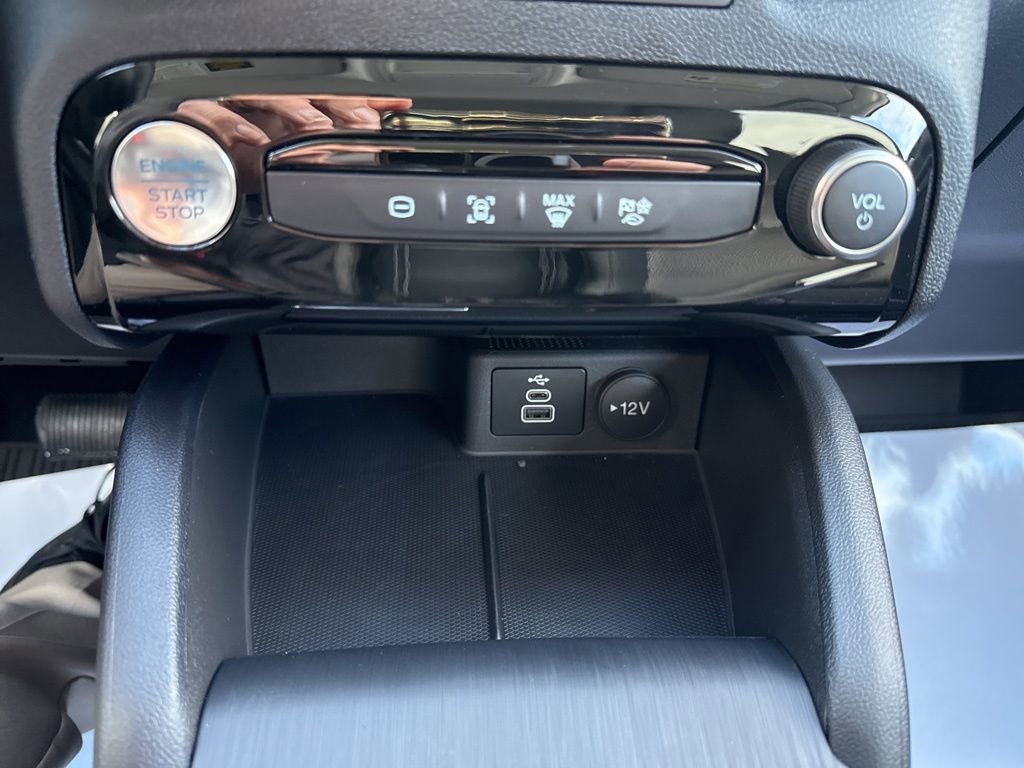 New 2026 Ford Escape SE image 16