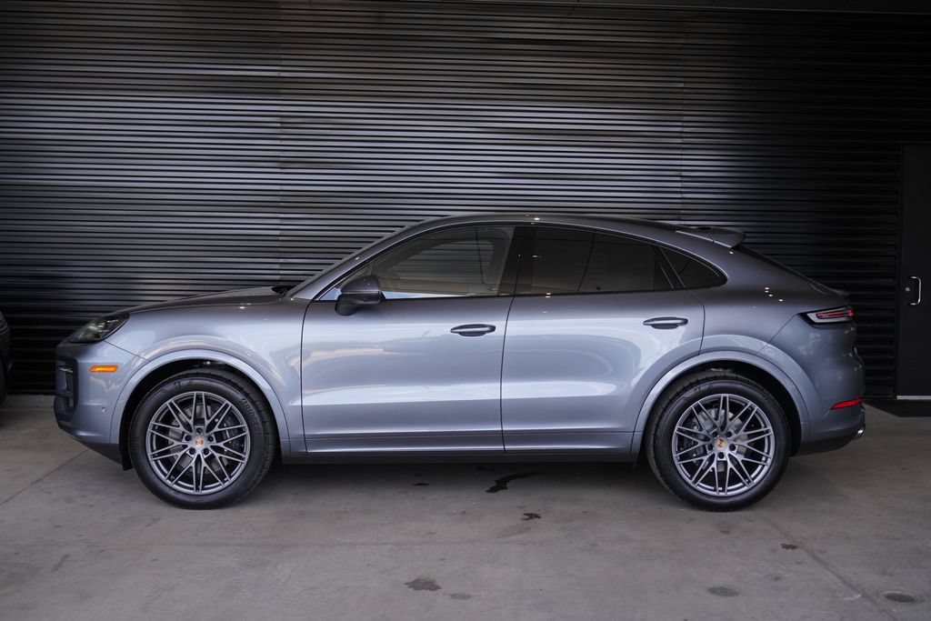 New 2026 Porsche Cayenne Coupe AWD/4WD image 4