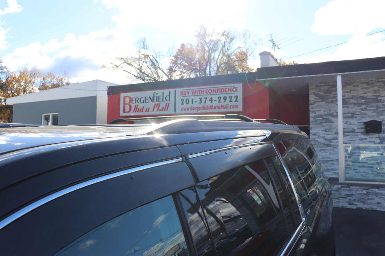 Used 2017 GMC Yukon XL SLT image 62