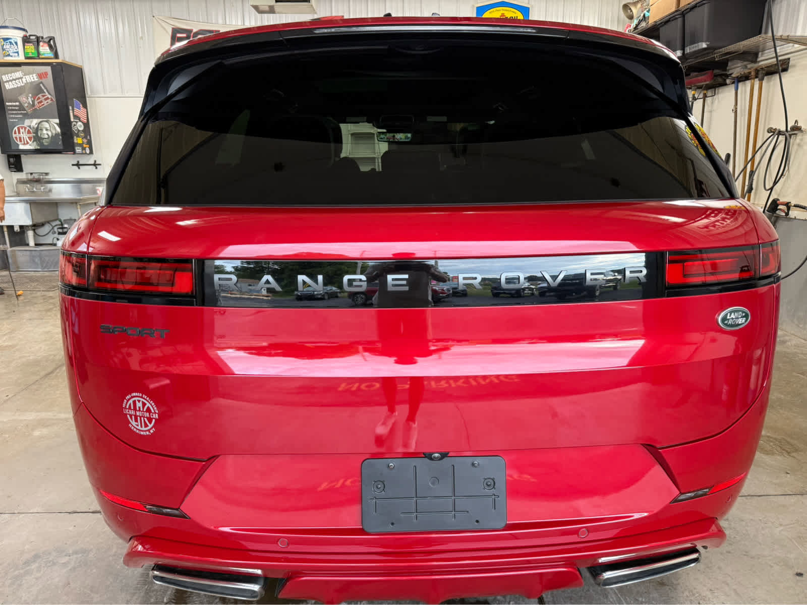 Used 2023 Land Rover Range Rover Sport SE Dynamic image 7