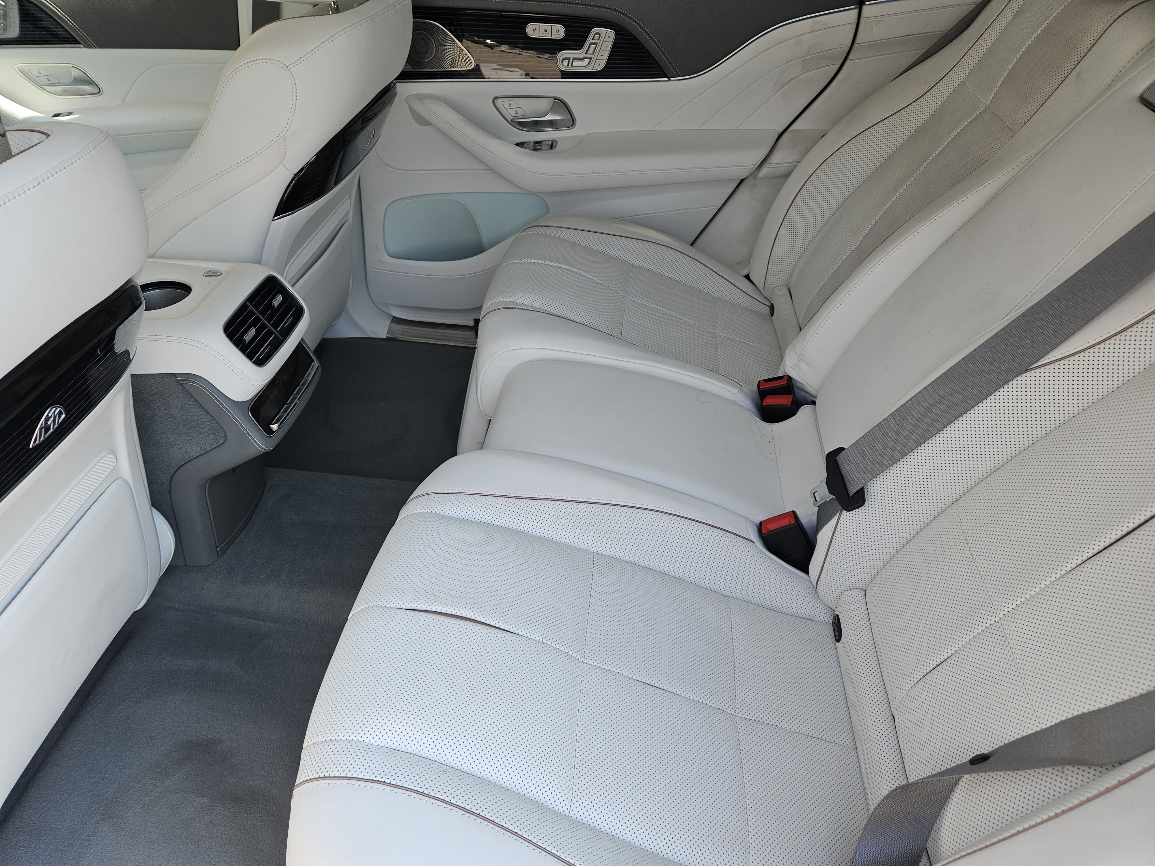 Certified 2022 Mercedes-Benz Maybach GLS 600 4MATIC image 31