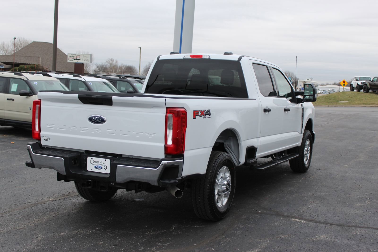New 2026 Ford F350 XLT w/ FX4 Off-Road Package image 8