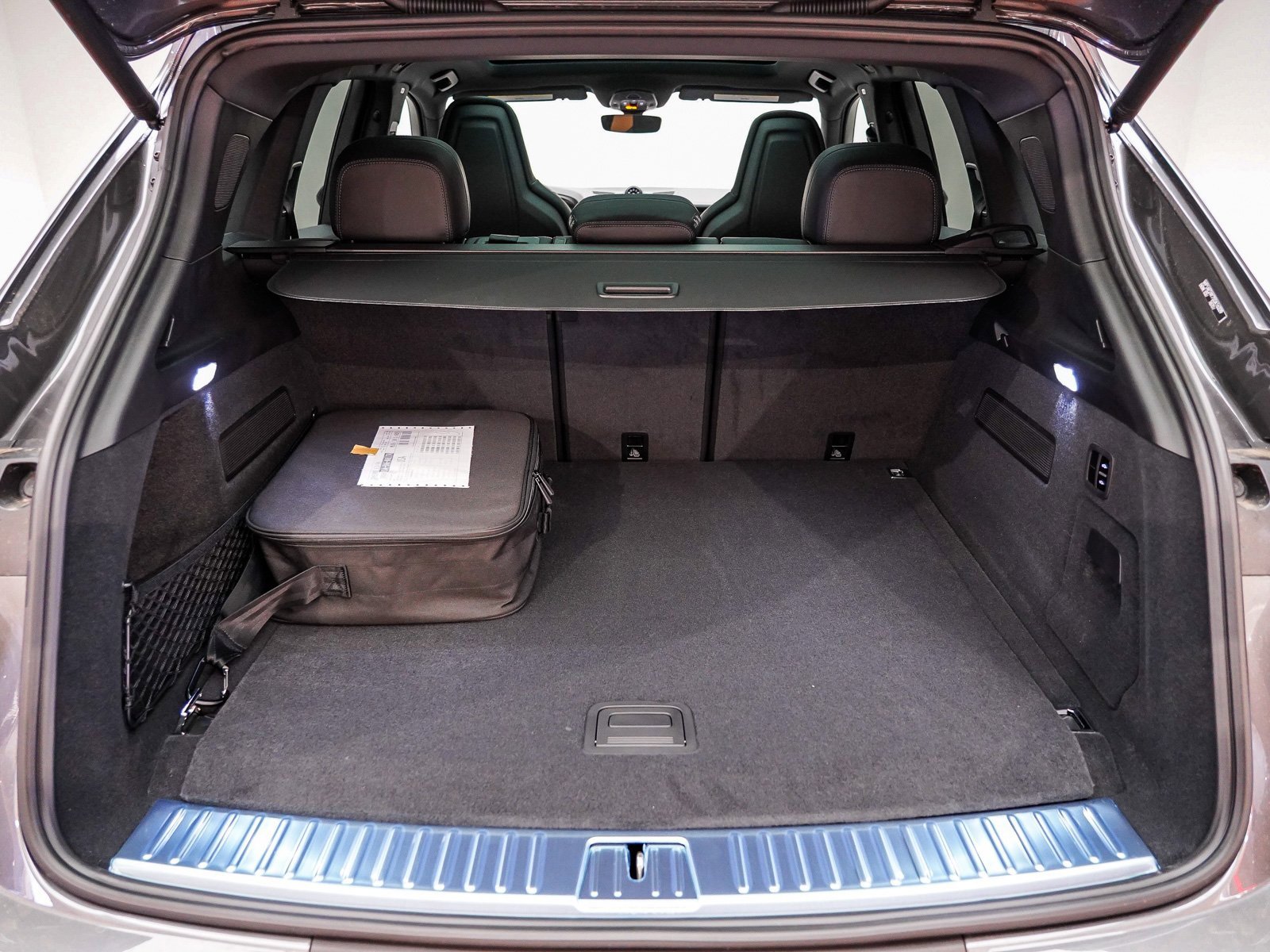 Certified 2025 Porsche Cayenne E-Hybrid image 32