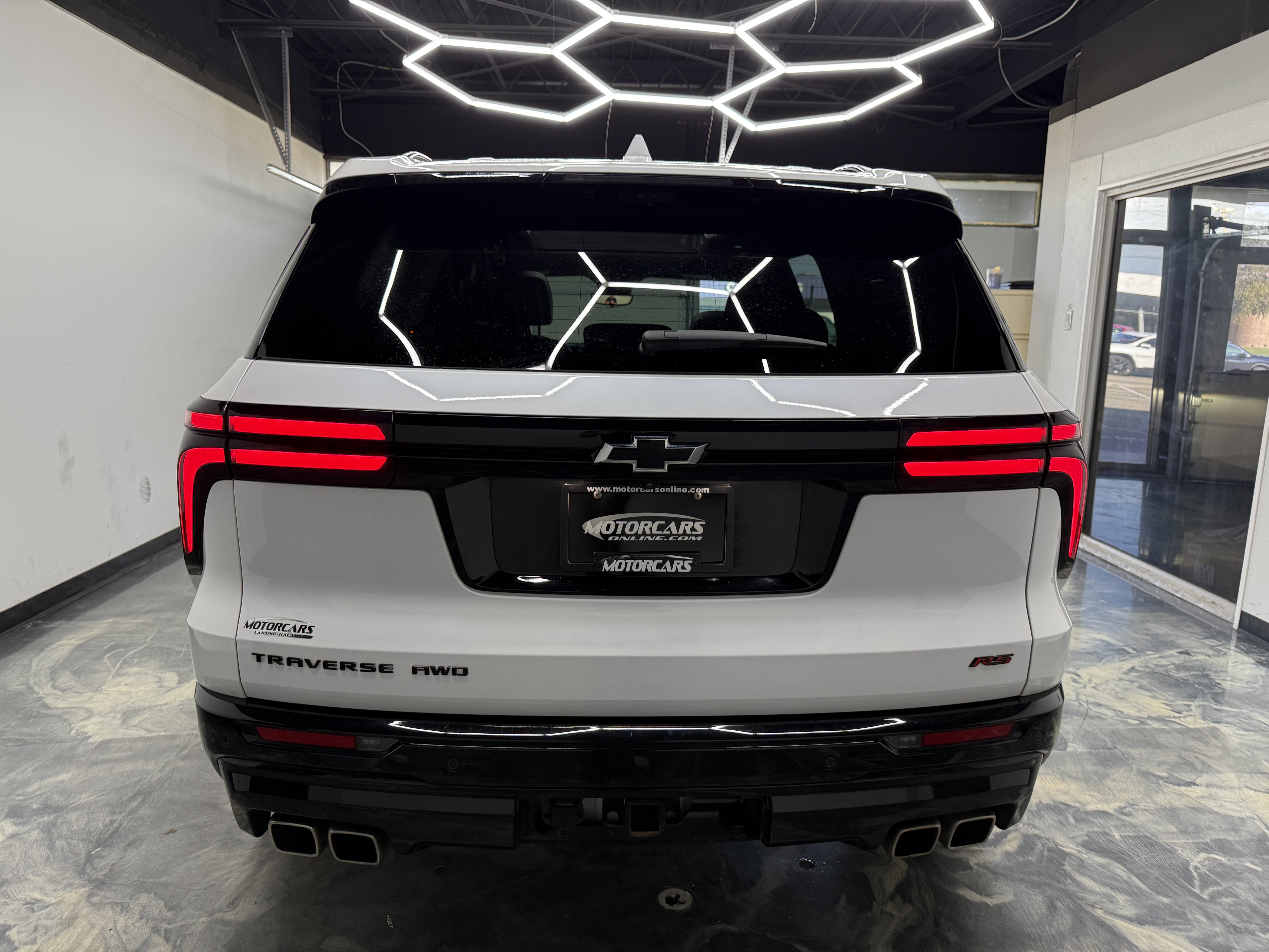 Used 2024 Chevrolet Traverse RS AWD/4WD image 6