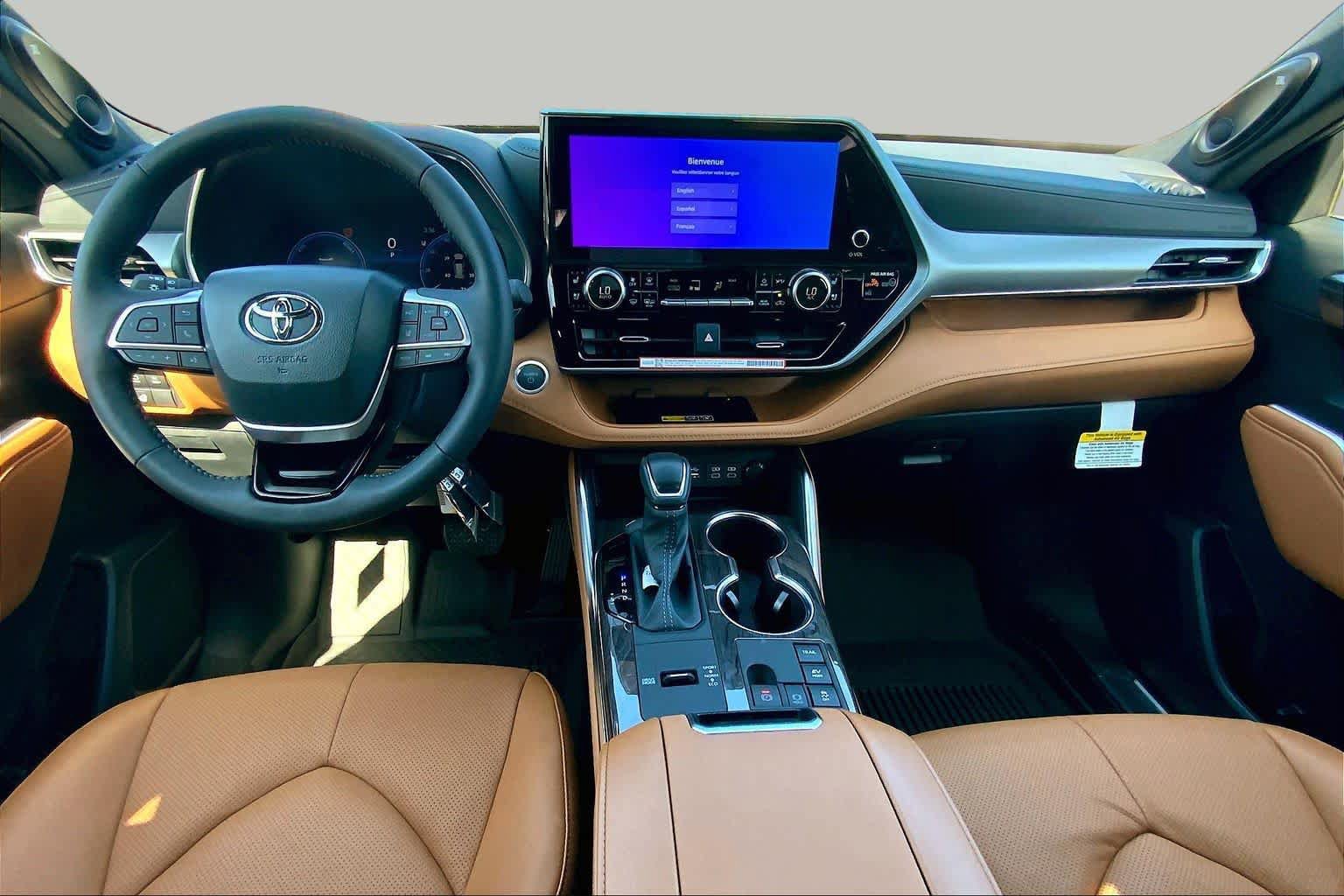 New 2026 Toyota Highlander Platinum AWD/4WD image 5