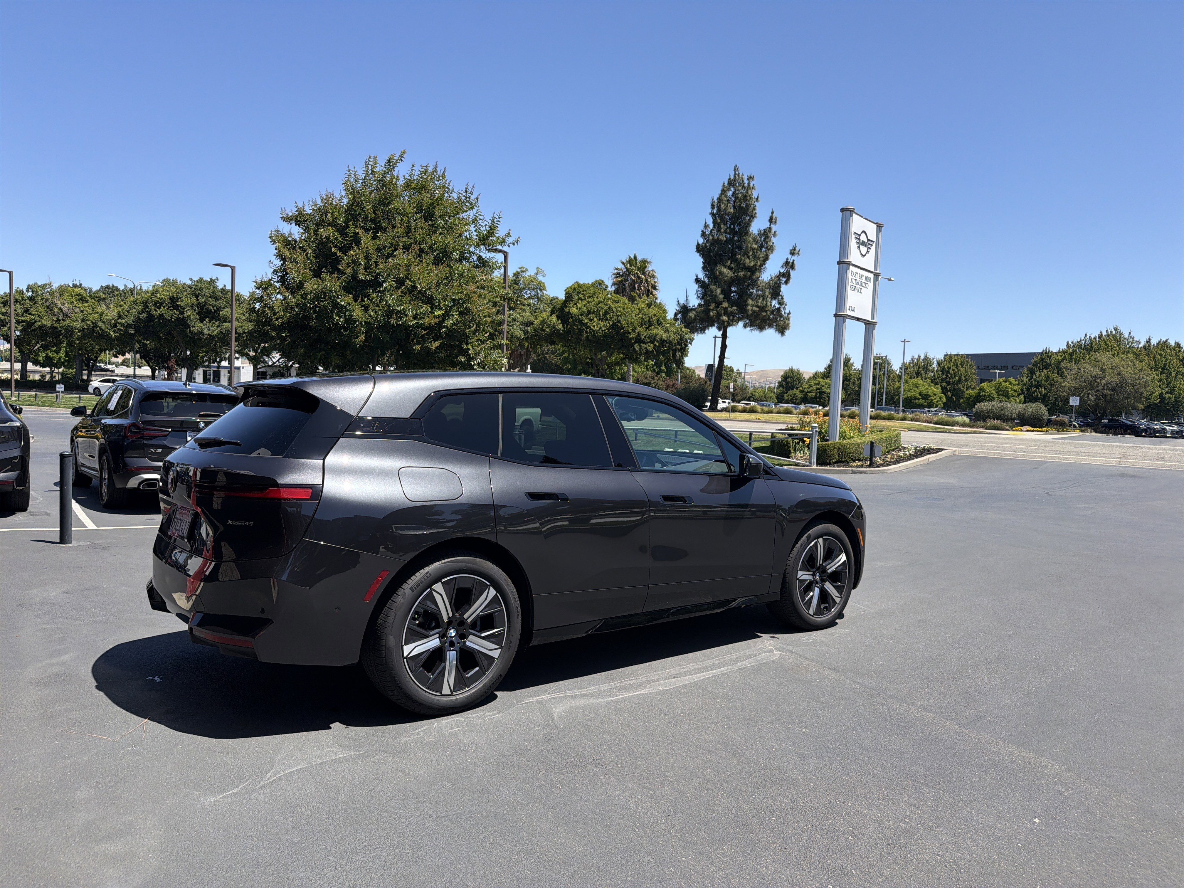 Used 2026 BMW iX xDrive45 AWD/4WD image 14