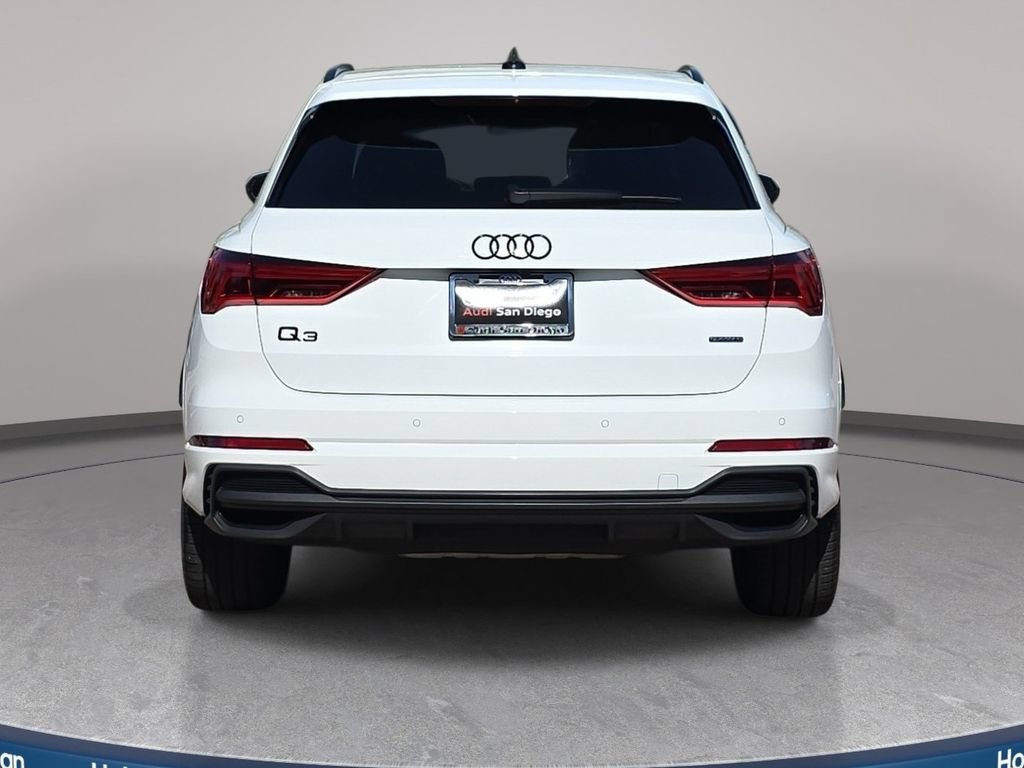 Used 2023 Audi Q3 2.0T Premium w/ Black Optic Sport Package AWD/4WD image 7