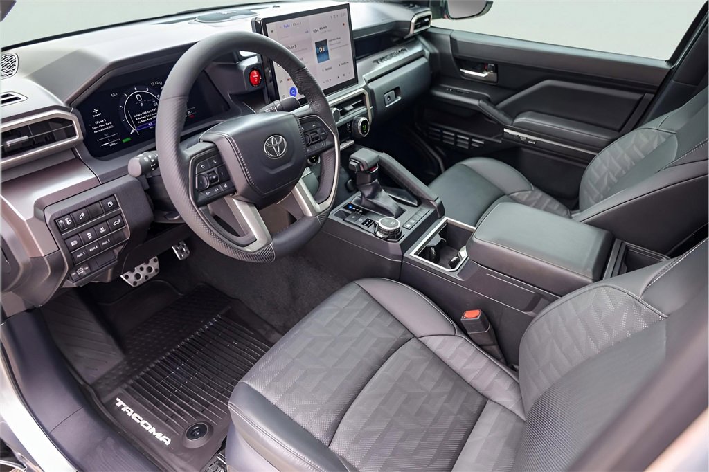 Used 2024 Toyota Tacoma 4x4 Double Cab Hybrid image 13