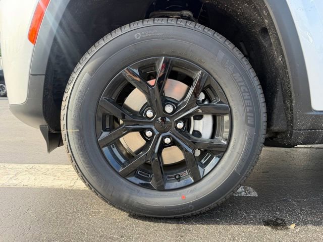 New 2026 Jeep Grand Cherokee L 4WD image 7