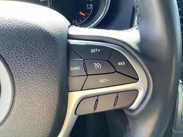 Used 2018 Jeep Grand Cherokee Laredo RWD image 12