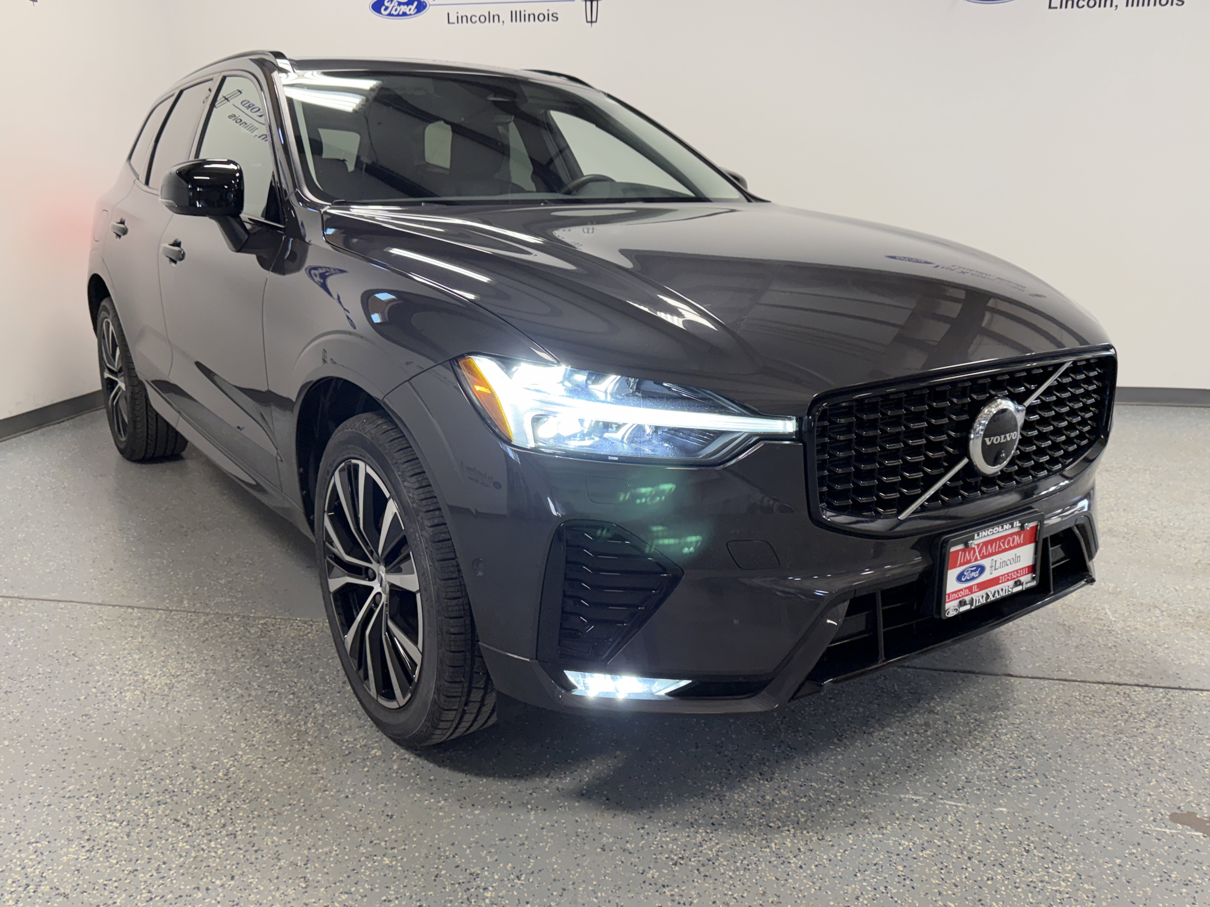 Used 2023 Volvo XC60 B5 Plus w/ Protection Package Premier image 36