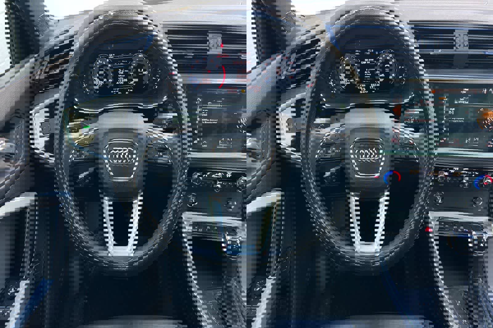 Used 2022 Audi Q3 2.0T Premium w/ Convenience Package image 16