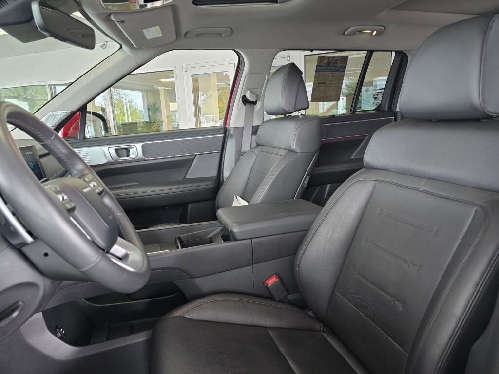 Used 2024 Hyundai Santa Fe Limited AWD/4WD image 21