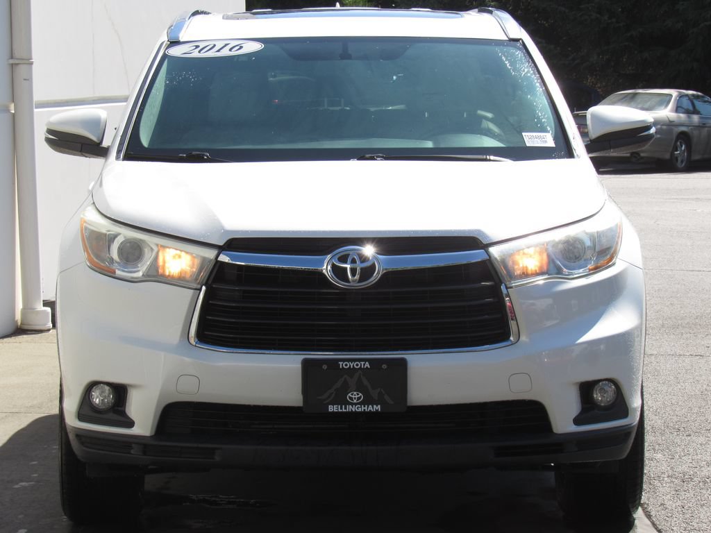 Certified 2016 Toyota Highlander XLE AWD/4WD image 3