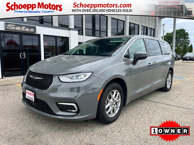Used 2023 Chrysler Pacifica Touring-L
