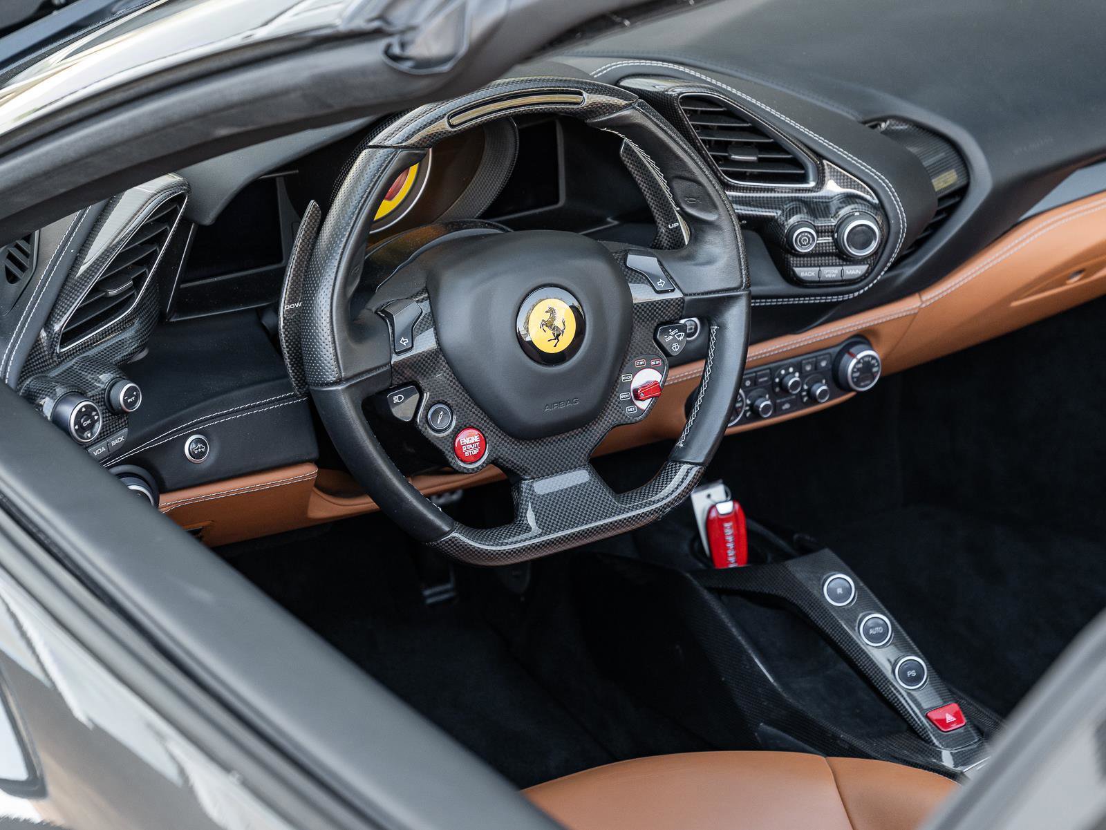 Used 2018 Ferrari 488 Spider image 14