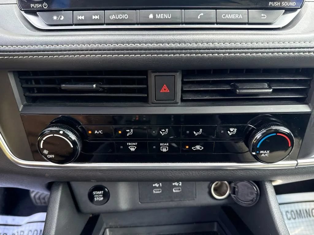 Used 2024 Nissan Rogue S FWD image 23