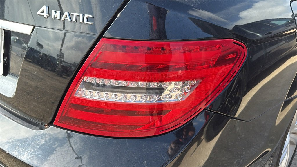 Used 2014 Mercedes-Benz C 300 4MATIC Sedan image 10