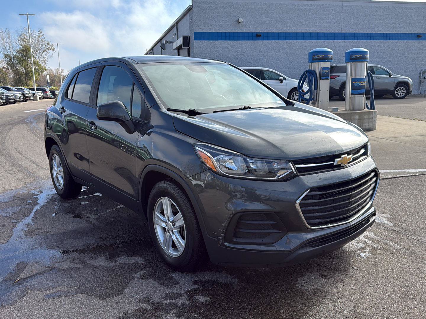 Used 2020 Chevrolet Trax LS w/ Tint and Cruise Package FWD image 12