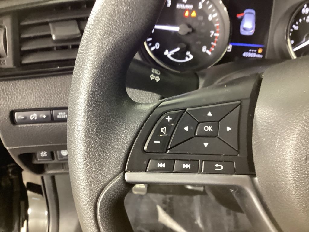 Used 2020 Nissan Rogue Sport SV FWD image 20