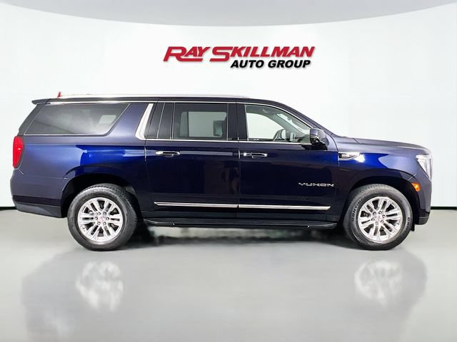 Used 2023 GMC Yukon XL SLT w/ SLT Premium Package AWD/4WD image 8