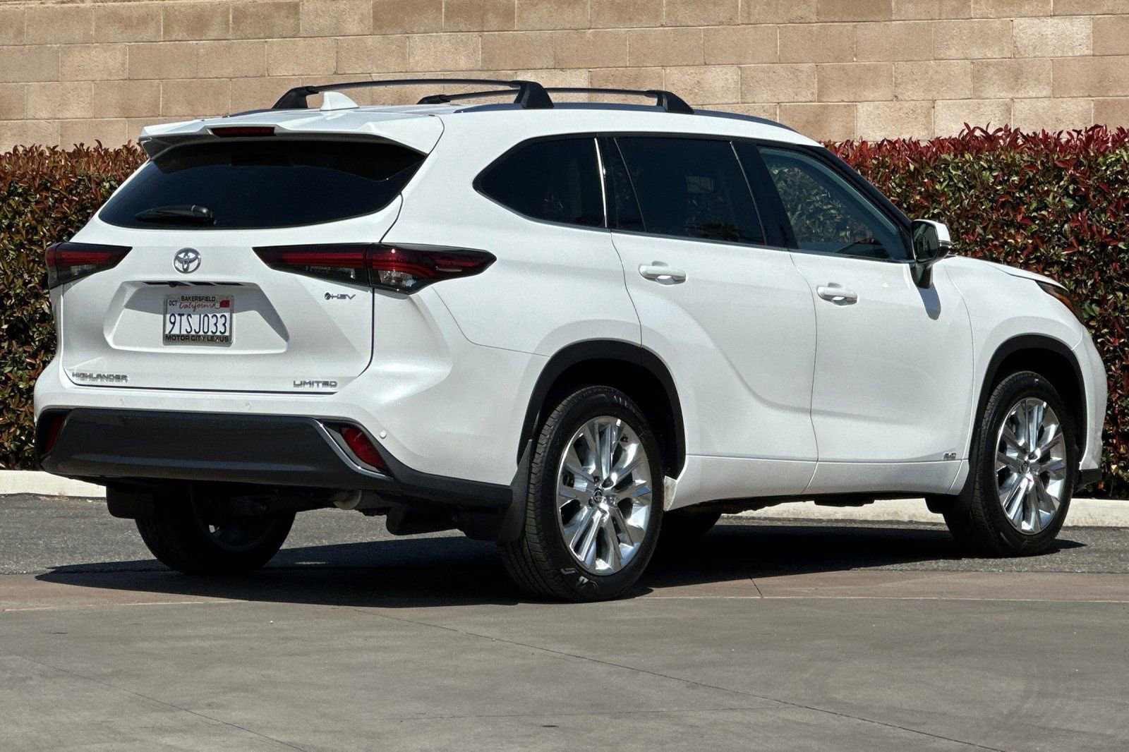 Used 2026 Toyota Highlander Limited image 4