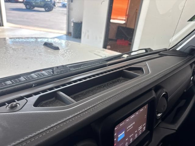 Used 2018 Jeep Wrangler Unlimited Sahara w/ Cold Weather Group AWD/4WD image 43