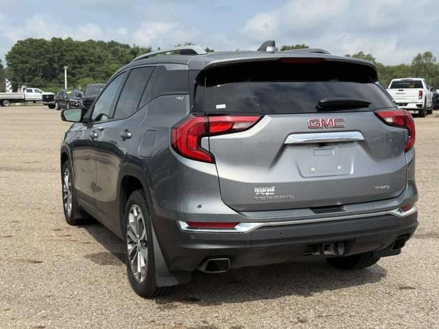 Used 2020 GMC Terrain SLT w/ Preferred Package AWD/4WD image 6